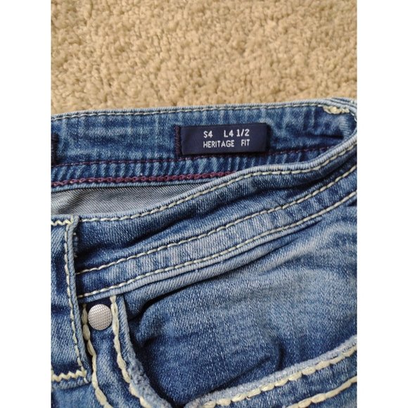 Vigoss Heritage Fit Embroidered Pocket Women's Blue Denim Shorts Size 4 Rise 9" - Picture 5 of 8